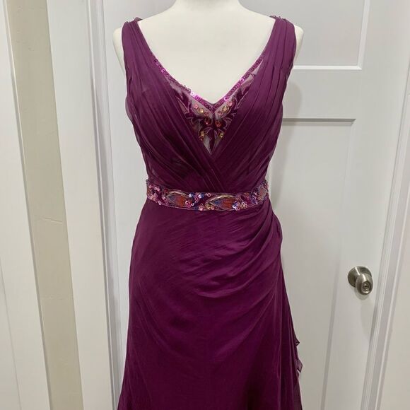 New Vintage Elegant Silk Gown with Beaded Sequins And Velvet Embroidery - Picture 2 of 16
